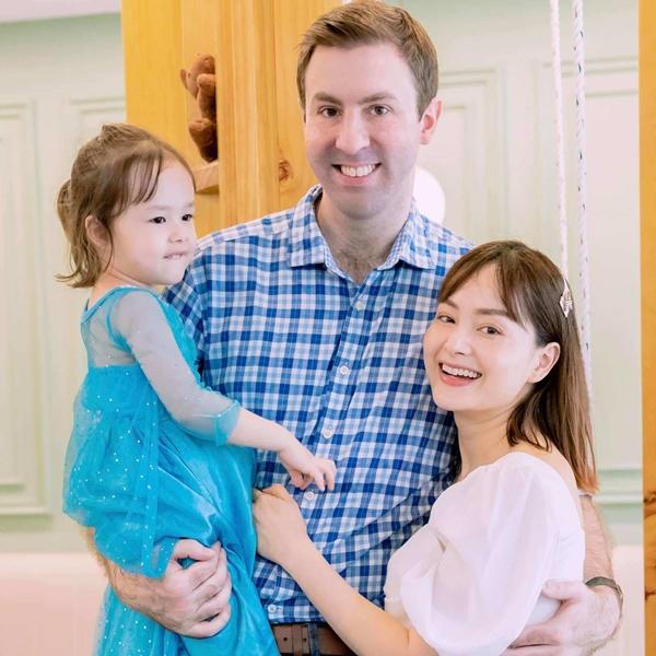 Con thường xuyên bị nhận nhầm giới tính, hội mẹ bỉm Vbiz liền xử lý tình huống nhận được nhiều lời khen-5