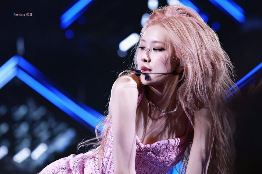 Doanh thu quý 2 của YG không bằng một phần trang sức của Rosé (BLACKPINK)-2