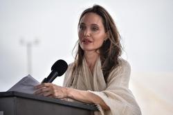 Angelina Jolie ra tối hậu thư cho Brad Pitt