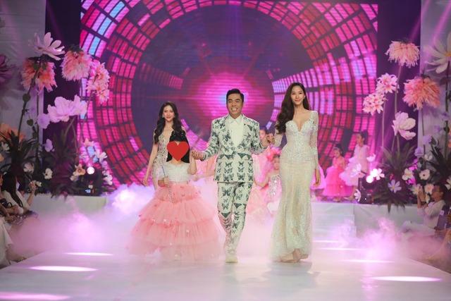 Phản ứng Hoa hậu Bùi Quỳnh Hoa trước nghi vấn bị Hoàng Thùy hất khỏi vị trí vedette-1