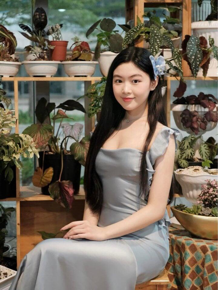 Con gái MC Quyền Linh khoe nhan sắc ngọt ngào ở Australia-10