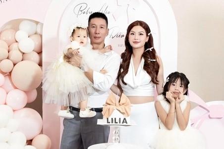 Á hậu Diễm Trang sinh 2 con gái xinh hệt mẹ, cưới chồng đại gia Ba Lan, được cưng như trứng mỏng, sắc vóc đẹp hơn cả thời còn son-4