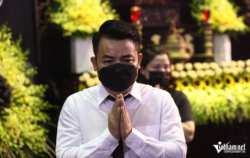 NSND Xuân Bắc, NSND Lan Hương rơi nước mắt tiễn biệt NSƯT Bùi Phương Nga-6