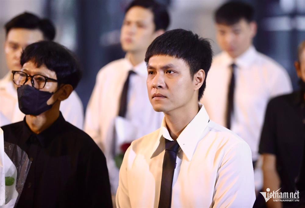 NSND Xuân Bắc, NSND Lan Hương rơi nước mắt tiễn biệt NSƯT Bùi Phương Nga-8