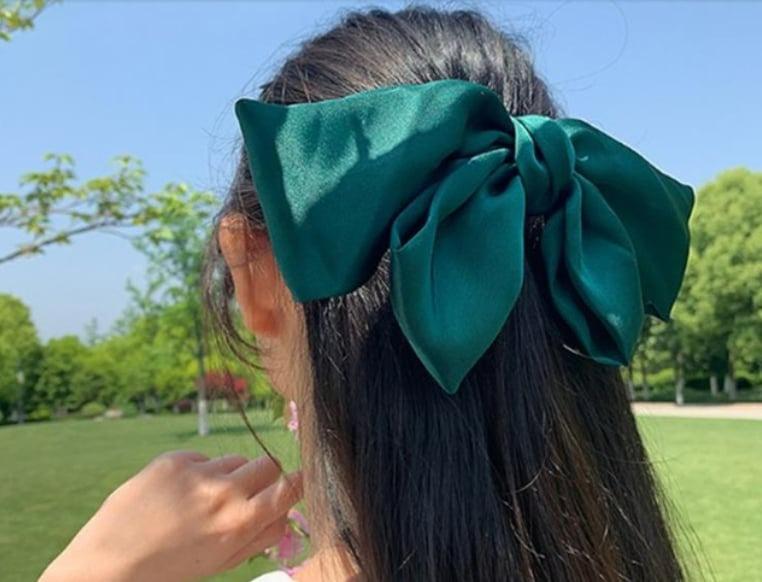 Vì sao cơn sốt kẹp tóc nơ mãi không hạ nhiệt?-2