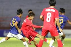 U19 Việt Nam đá trên sân tối om, người hâm mộ Indonesia bức xúc với ban tổ chức