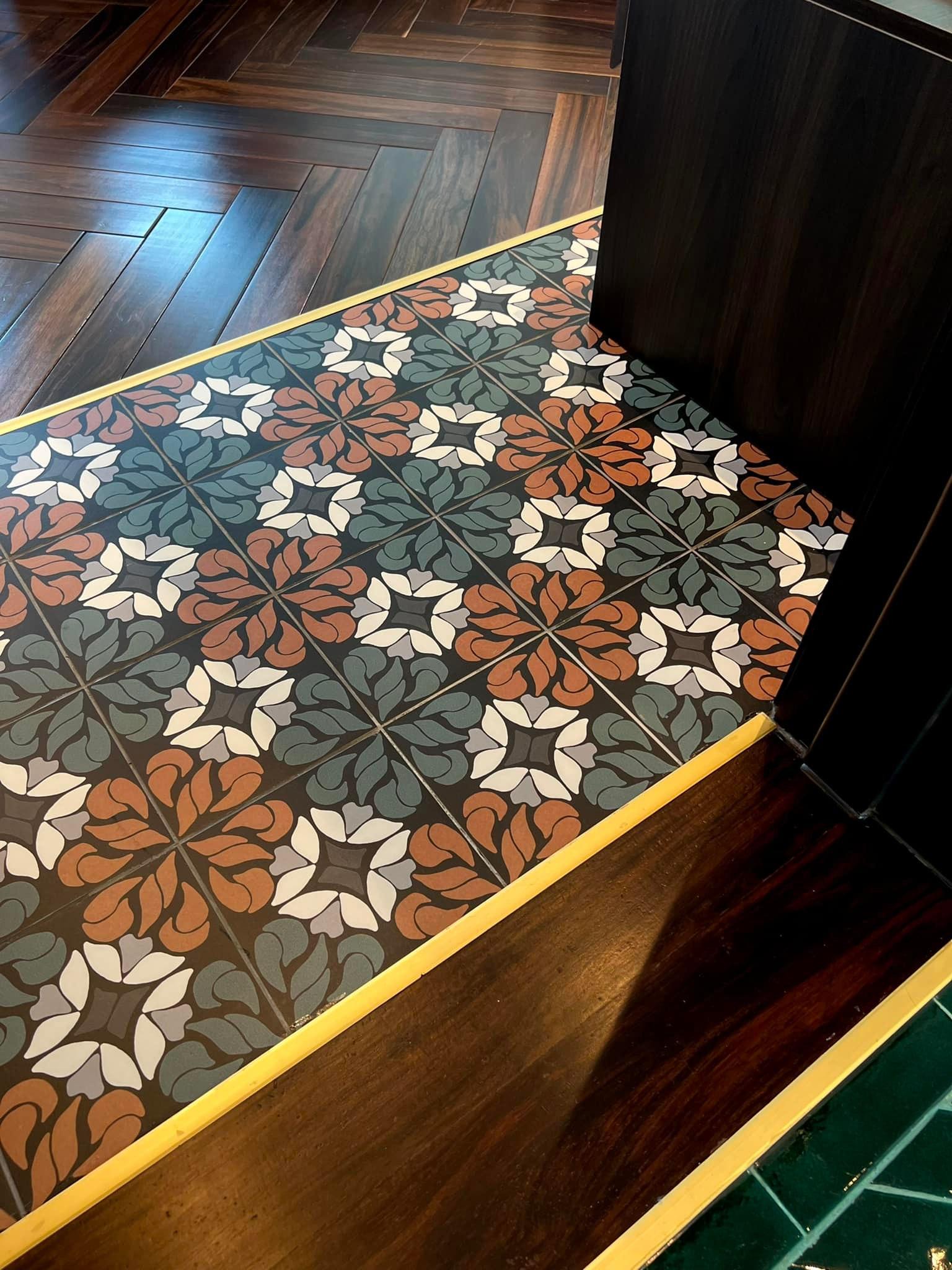 Cuộc sống viên mãn của Hằng Túi bên người chồng thứ 3 trong biệt thự sang trọng-42