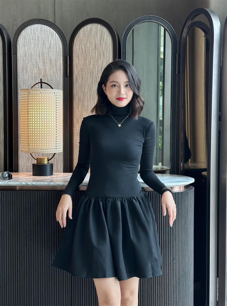 Sắc vóc đời thực của nữ diễn viên mới tái xuất VFC sau thời gian Nam tiến-8