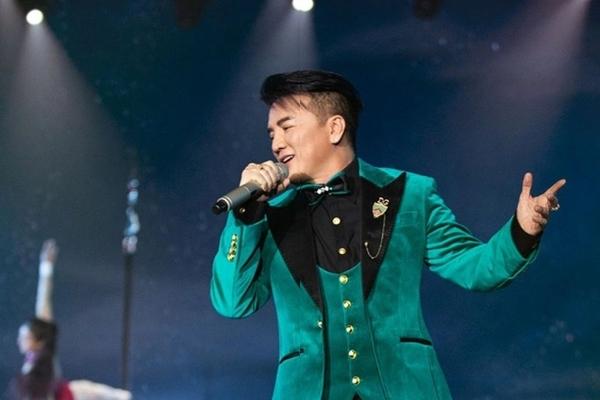 Đàm Vĩnh Hưng khóc, khuỵu gối cáo lỗi-3