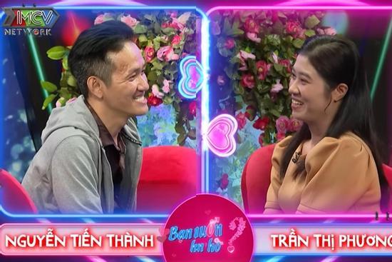 Cặp đôi 'chàng shipper, nàng tạp vụ' nên duyên khiến cả trường quay sôi động