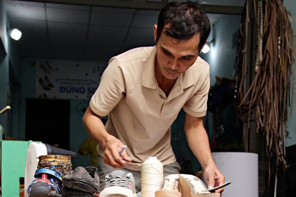 Những phụ nữ chạy trốn chồng vũ phu bằng dịch vụ chuyển nhà bí mật-4