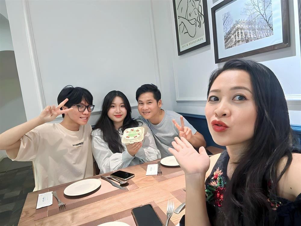 Trọng Tấn tuổi 48: Tổ ấm hạnh phúc, hai con đều tài năng nhờ gen của cha-8