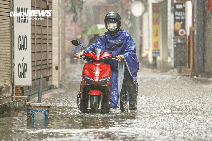 Dự báo thời tiết ngày mai 21/7: Cả nước hứng mưa, có nơi mưa rất to-2