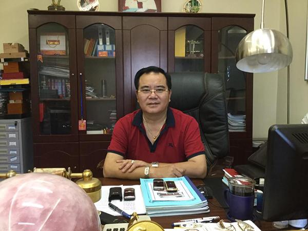 Đời thực bình yên bên vợ kém 13 tuổi của nam NSND chèo mang quân hàm Đại tá-3