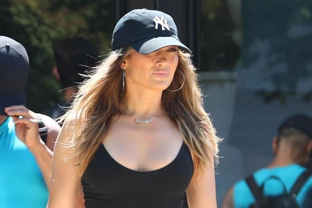 Jennifer-Lopez-1.jpg