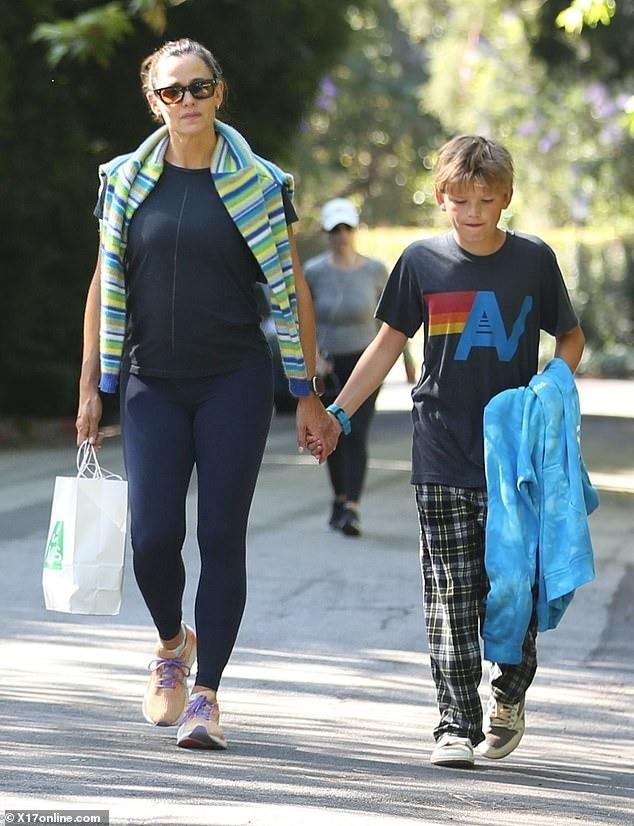 Jennifer Lopez nỗ lực cứu vãn hôn nhân