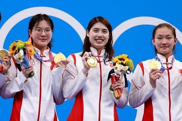 Những bóng hồng xinh đẹp của TTVN tại Olympic Paris-10