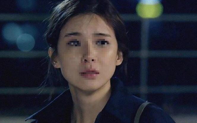 Mẹ chồng vừa qua đời, con dâu bật khóc hối hận trước bản di chúc cất trong két sắt-1