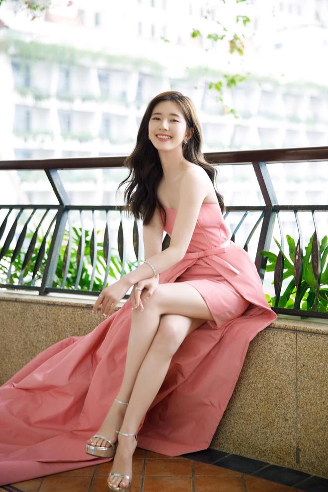 Triệu Lộ Tư lại xinh như mộng dù diện đồ quá sến-4