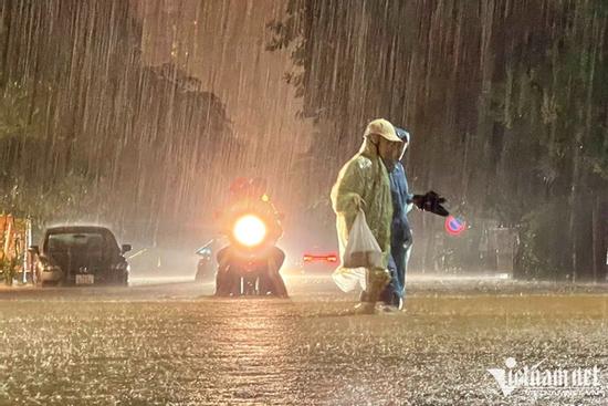 Dự báo thời tiết 23/7/2024: Bão số 2 (Prapiroon) gây mưa lớn ở Bắc Bộ