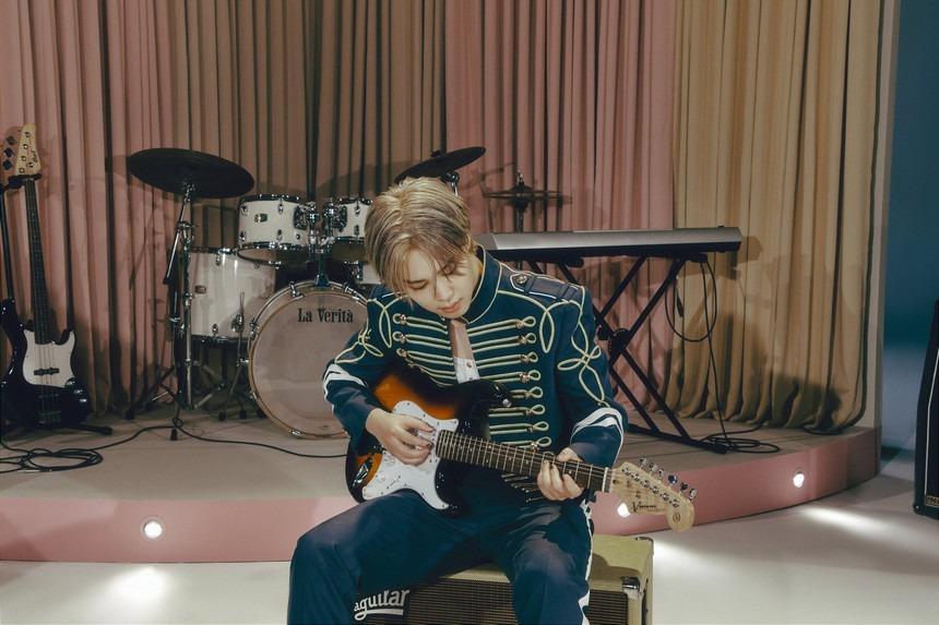 Bài hát của nam ca sĩ toàn cầu tụt 110 hạng trên Spotify-5