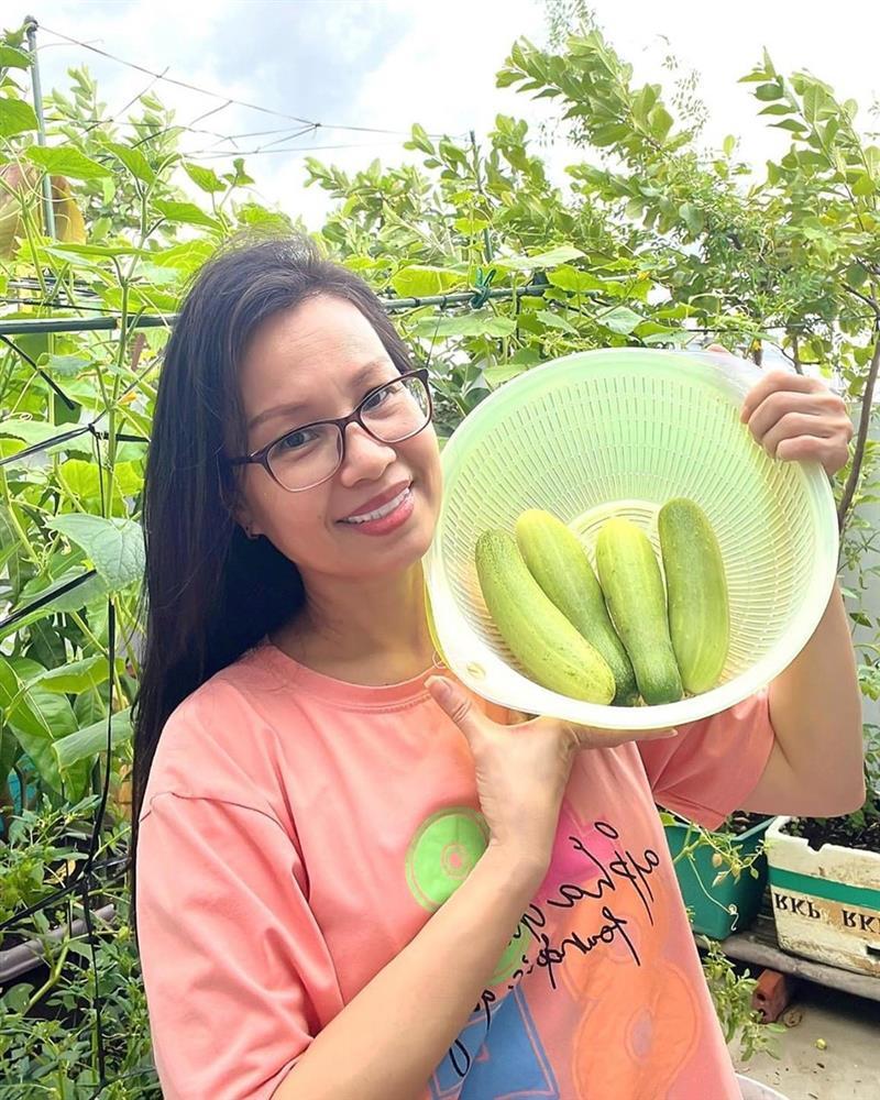 Ca sĩ Cẩm Ly trở lại sân khấu sau biến cố bệnh tật ở tuổi 54-4