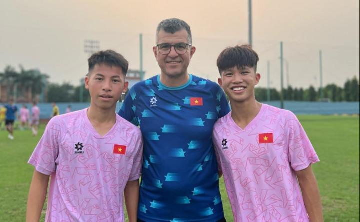 Cristiano Roland: Tân HLV U16 Việt Nam là ai?-1