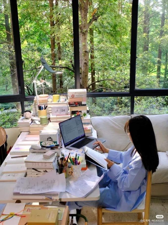 Lương 60 triệu/tháng nhưng tôi vẫn bị bố chồng soi mói kiếm được tí tiền mà suốt ngày đi công tác-1