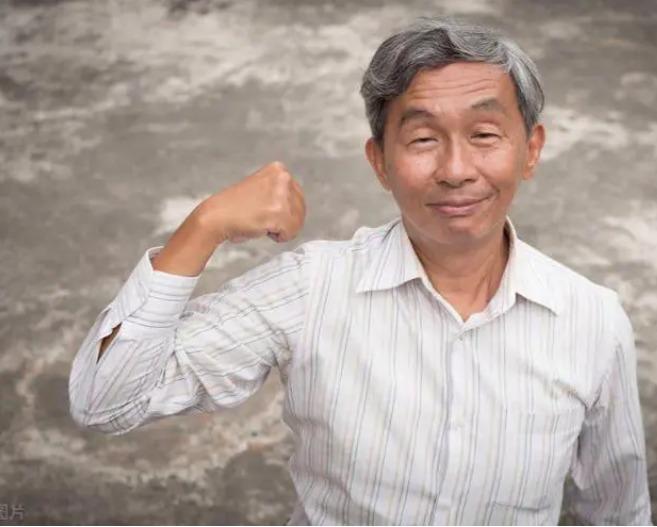 68 tuổi, tôi bị CĐM chỉ trích vì yêu cầu tuyển vợ quá cao: Phải biết phục vụ, làm hài lòng chồng; được sống trong nhung lụa nhưng không được tiêu tiền-1