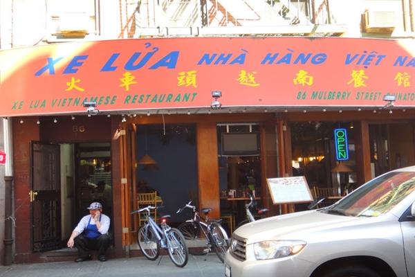 Quán phở Việt nổi tiếng ở Mỹ, mỗi ngày bán hơn 200 lít nước dùng-1