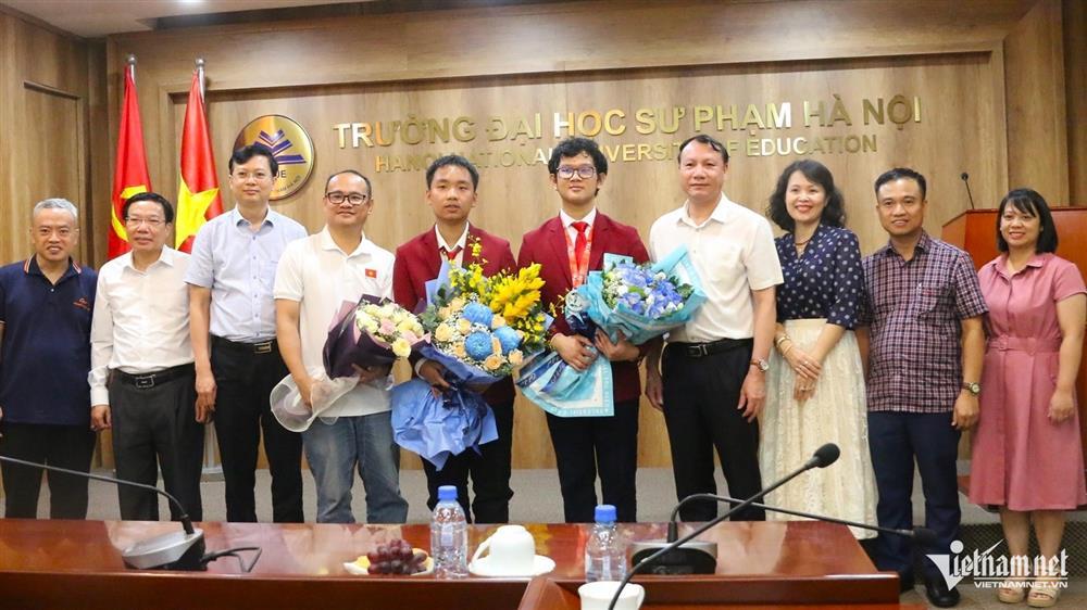 Từ bài thi phải phúc khảo đến Huy chương Bạc Olympic Toán quốc tế 2024-4