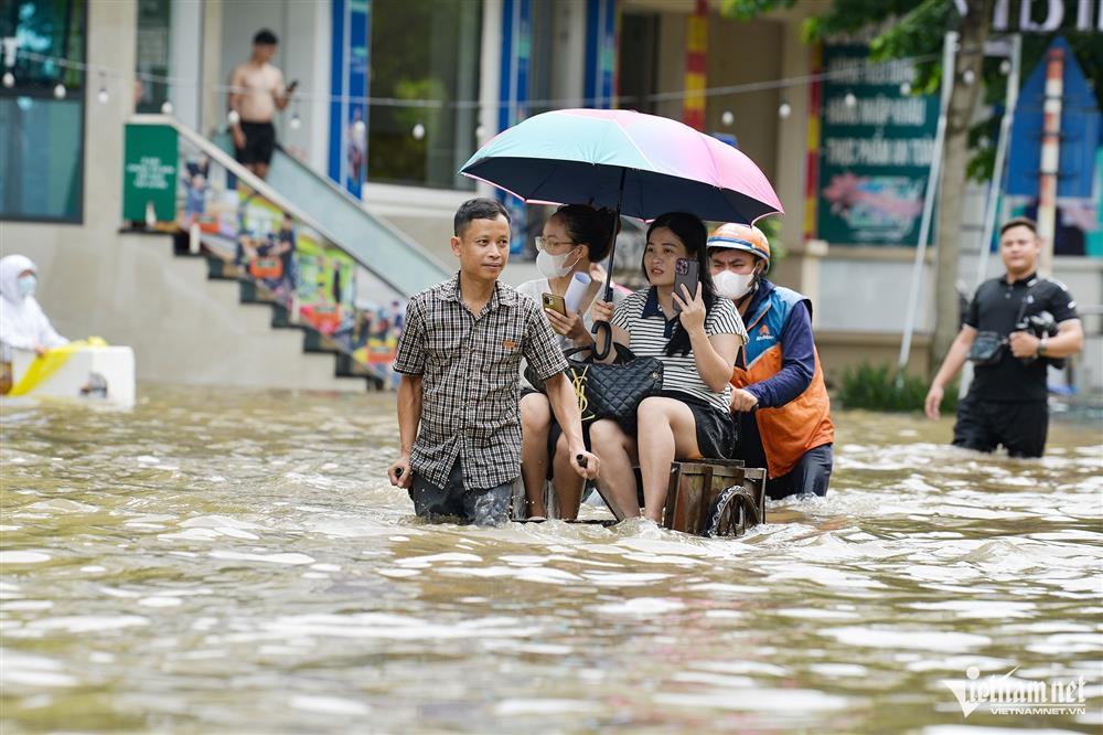 Khu biệt thự thiên đường ở Hà Nội trở thành nỗi ác mộng sau mưa lớn-6