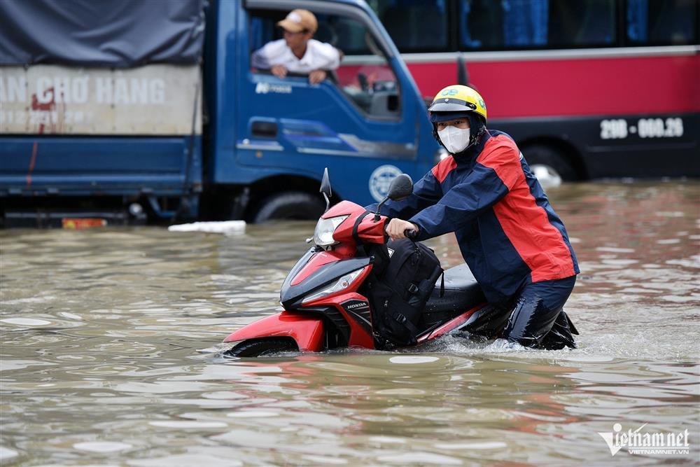 Khu biệt thự thiên đường ở Hà Nội trở thành nỗi ác mộng sau mưa lớn-12