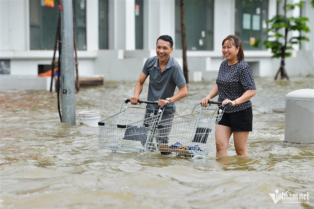 Khu biệt thự thiên đường ở Hà Nội trở thành nỗi ác mộng sau mưa lớn-9