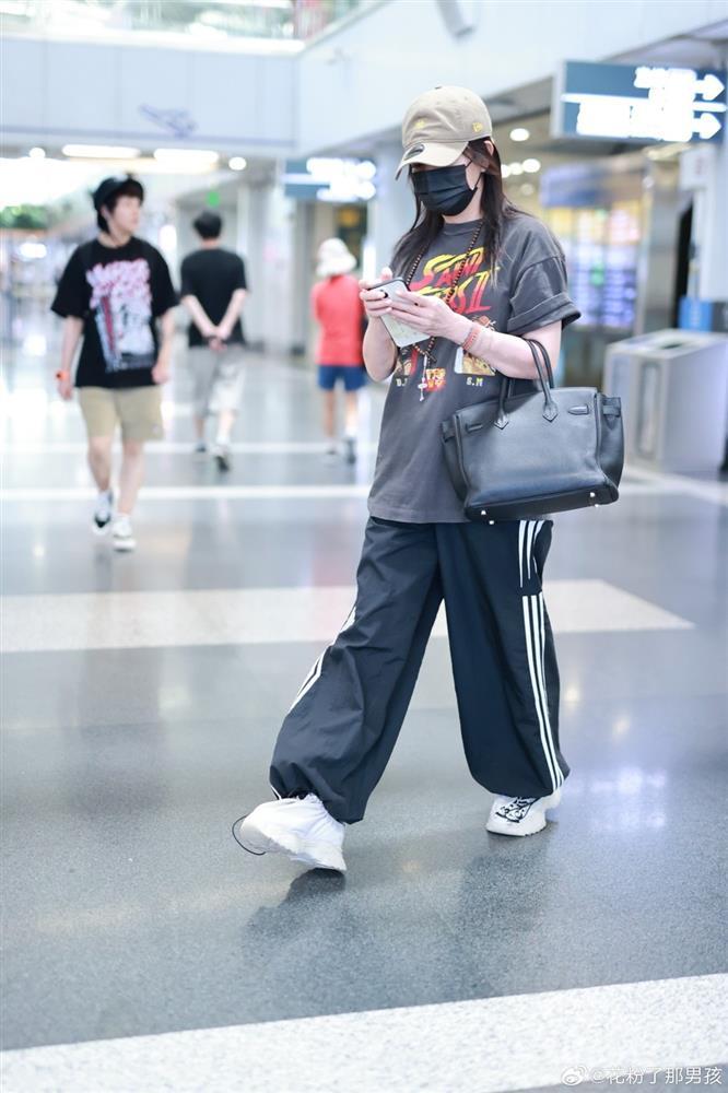 Triệu Vy xuất hiện trở lại-1