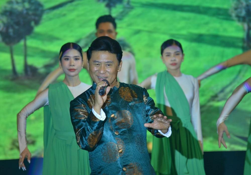 NSND Tạ Minh Tâm: Hết lòng với ca hát và sự nghiệp trồng người-5