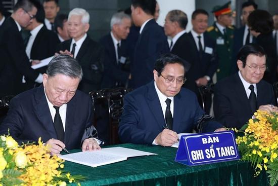 Những lời lay động trong sổ tang Tổng Bí thư Nguyễn Phú Trọng