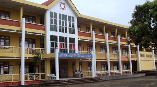 Nữ thủ khoa ở Bắc Ninh chưa từng đi học thêm, lo lắng tiền trang trải đắt đỏ ở Hà Nội-1