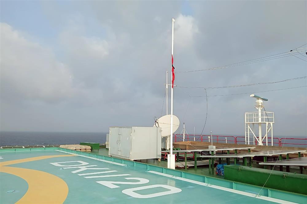 Hình ảnh xúc động ở Trường Sa và nhà giàn DK1 hướng về Tổng Bí thư-3