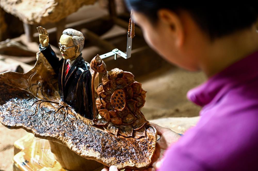 Người đàn ông ở Nam Định thức 4 ngày đêm tạc tượng tưởng nhớ Tổng Bí thư-3