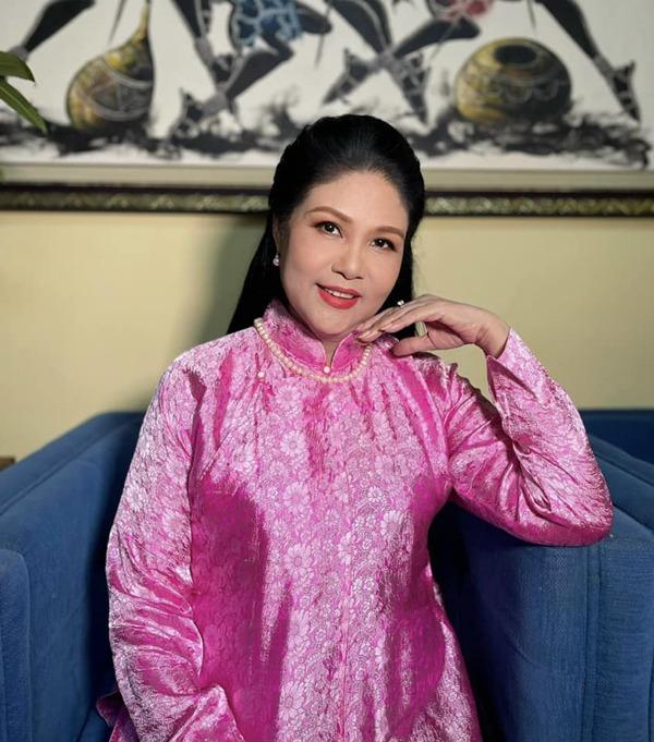 Hôn nhân đời thực bên chồng kém 7 tuổi của nữ NSND chèo nổi tiếng miền Bắc-3