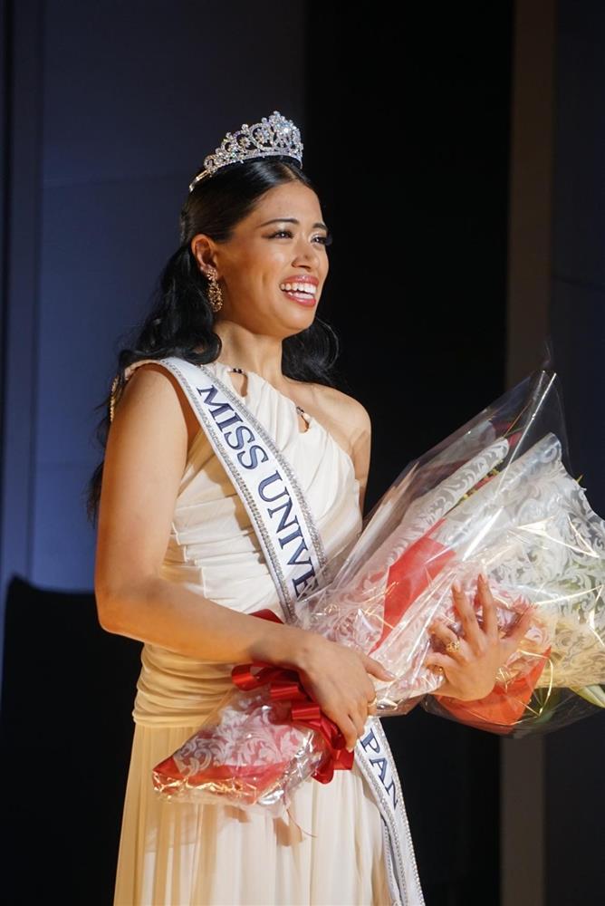 Tân Hoa hậu Hoàn vũ Nhật Bản bị chê già-1