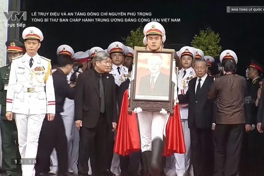 Đáp từ lễ tang Tổng Bí thư, người con trai nhắc đến nỗi đau sâu sắc của mẹ-3