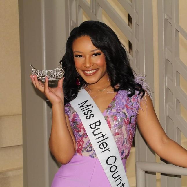 Phần thi ứng xử về bạo lực gây tranh cãi-1