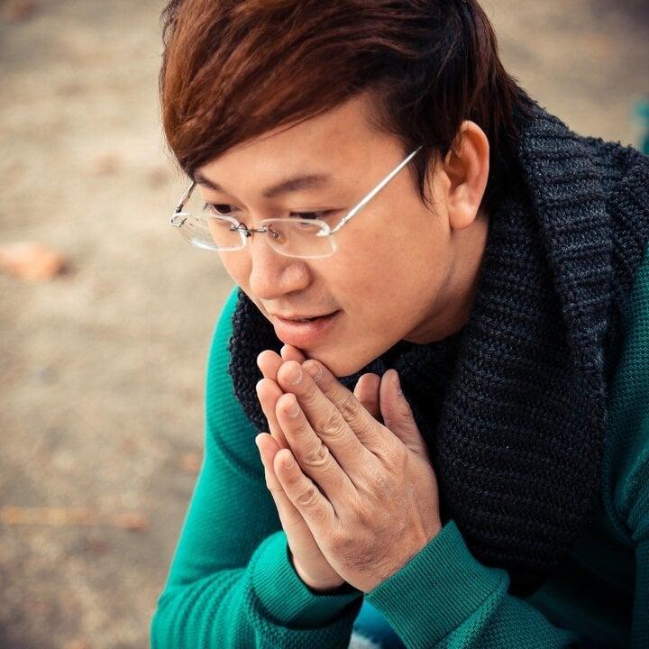 Bị đồn sống thực vật, ngơ ngác như đứa trẻ, nhạc sĩ Sỹ Luân nói gì?-1