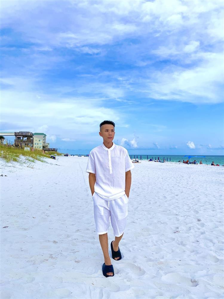 Kasim Hoàng Vũ khoe ảnh đi biển, dáng gầy rộc ai nhìn cũng xót xa-1