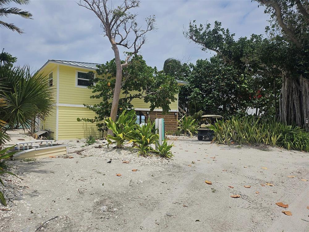 Nữ ca sĩ nổi tiếng với bản hit Dấu yêu ơi: Tuổi 43 gợi cảm, mua nhà ở đảo sống viên mãn-3