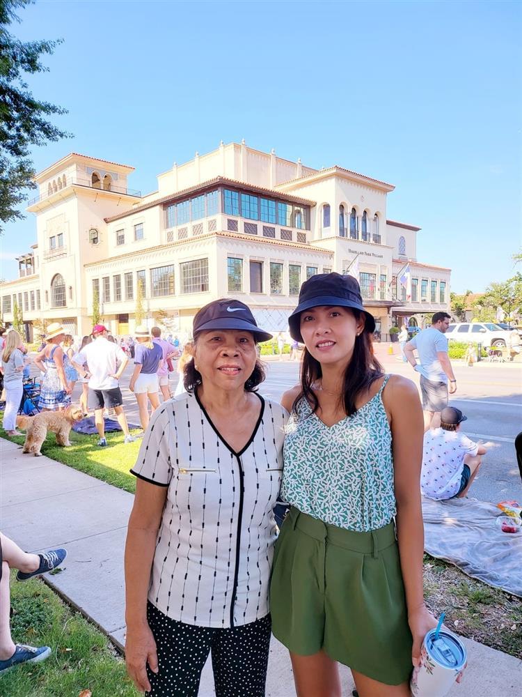 Nữ ca sĩ nổi tiếng với bản hit Dấu yêu ơi: Tuổi 43 gợi cảm, mua nhà ở đảo sống viên mãn-16