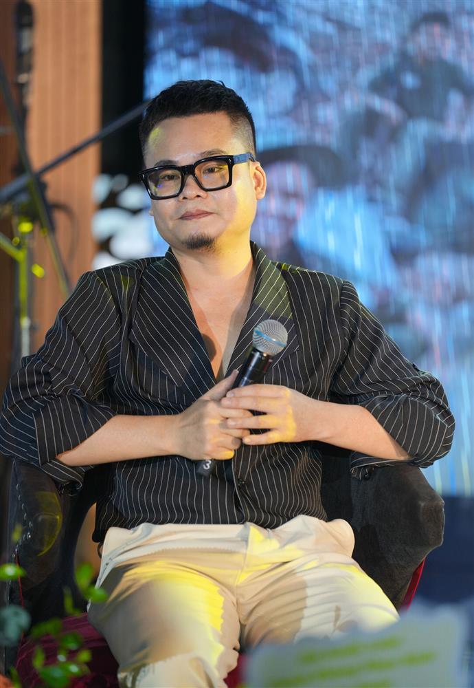 NSND Quốc Hưng xúc động khi nhắc tới người cha là chiến sĩ bộ đội Cụ Hồ-2