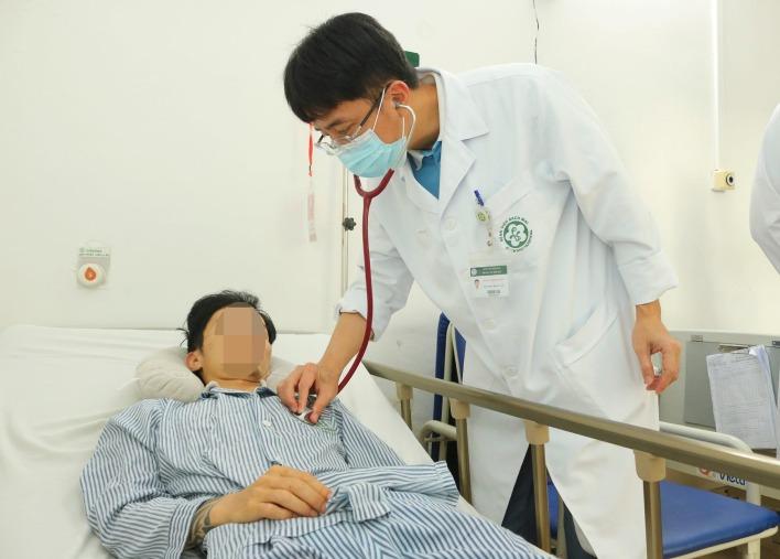 Ba phút có một ca tử vong do đột quỵ, 4 dấu hiệu nhận biết cần nhớ-1